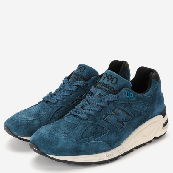 New Balance Shoes - NWT New Balance Retro Suede M990CR2